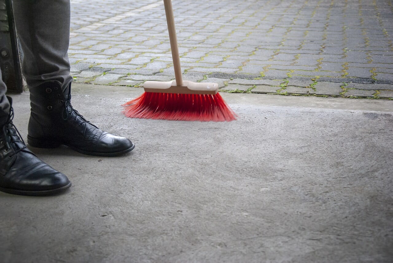 Spiked Roller for Epoxy Floors - Understanding its importance