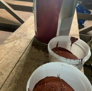 Barge paint - narrowboat painted in red oxide Anticorrosive High Build Phosphate Quick Dry Primer